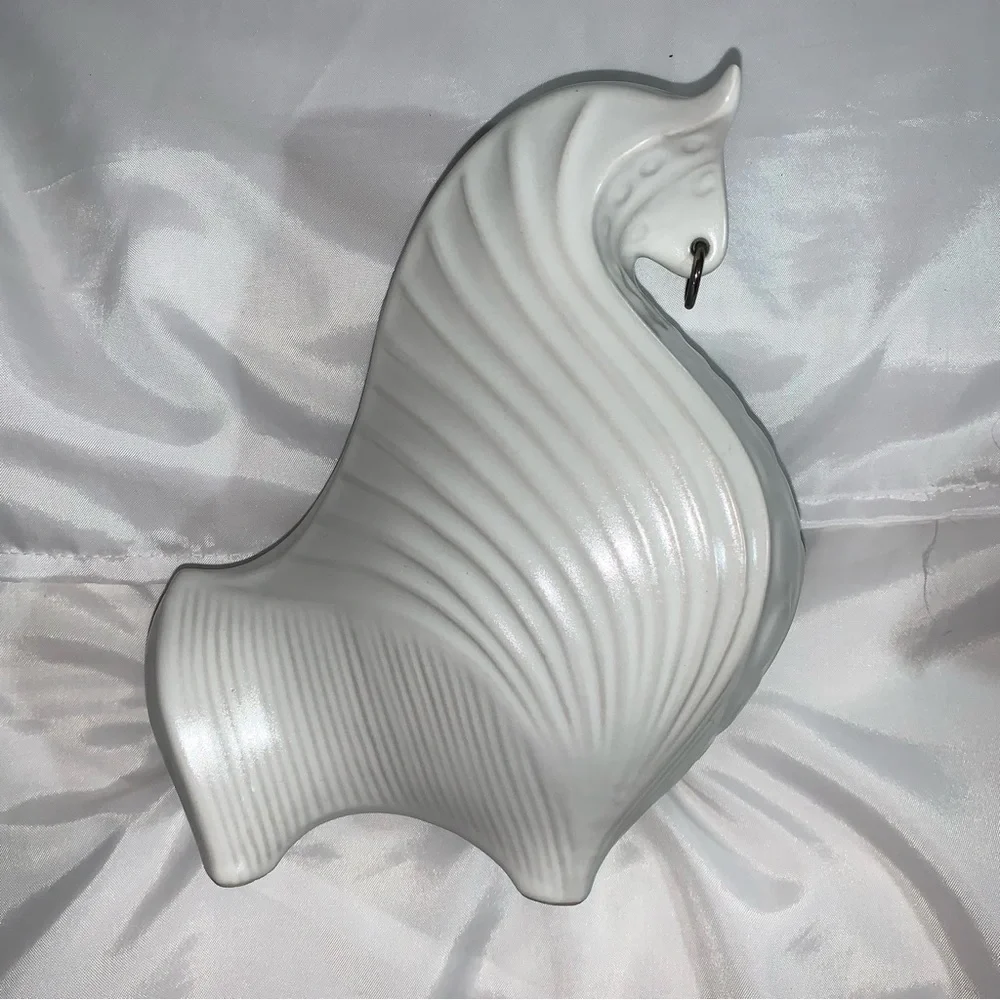 vintage JONATHAN ADLER white ceramic BULL coin bank